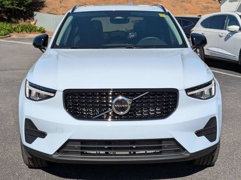 Used 2026 Volvo XC40 B5 Core AWD/4WD image 9