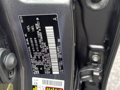 Used 2023 Toyota Highlander LE FWD image 25