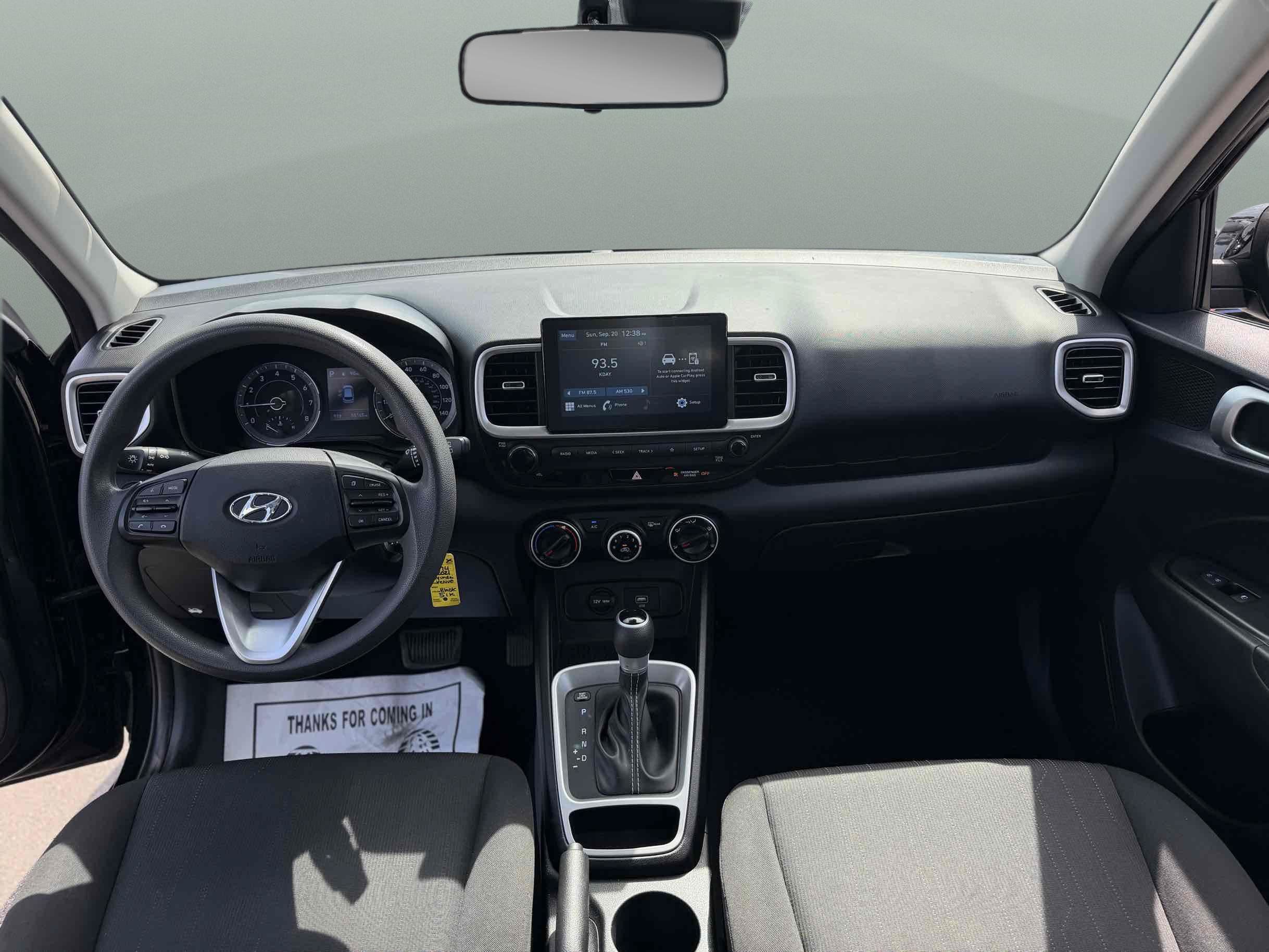 Used 2021 Hyundai Venue SE FWD image 10