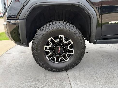 Used 2026 GMC Sierra 2500 AT4X AWD/4WD image 4