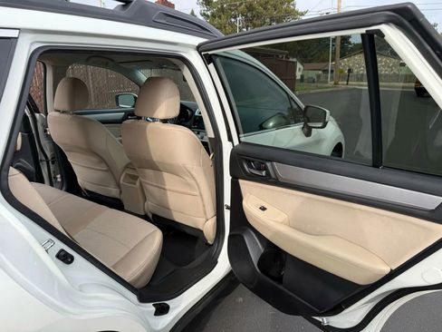Used 2015 Subaru Outback 2.5i Premium image 13