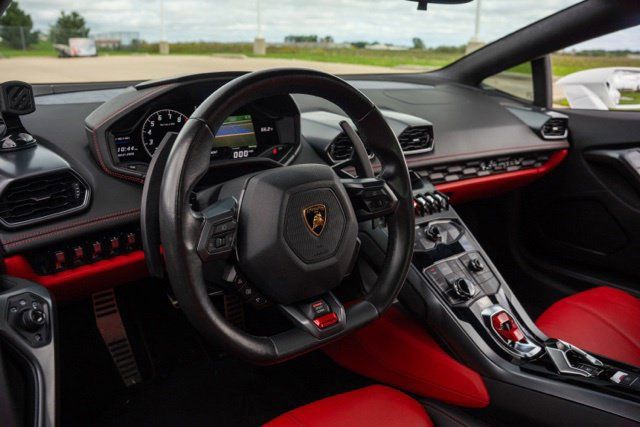 Used 2015 Lamborghini Huracan LP 610-4 AWD/4WD image 13