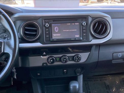 Used 2017 Toyota Tacoma SR5 image 7