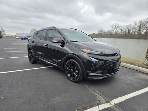 Used 2023 Chevrolet Bolt EUV Premier w/ Redline Edition image 14