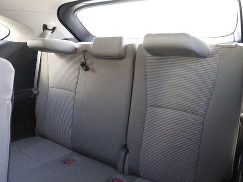 Used 2020 Toyota Highlander L image 16