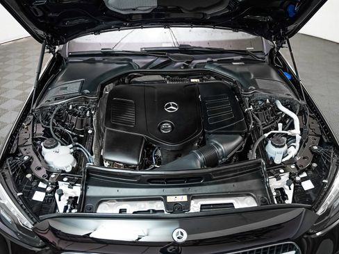 Certified 2025 Mercedes-Benz C 300 4MATIC Sedan image 4