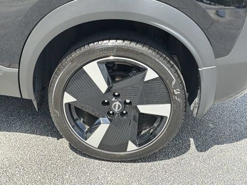 Used 2025 Nissan Kicks SR FWD image 15
