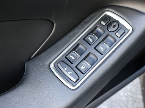 Used 2014 Aston Martin Vanquish Coupe image 27