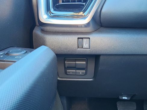 New 2026 GMC Canyon Elevation w/ Convenience Package image 17