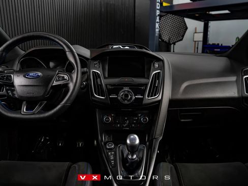 Used 2017 Ford Focus RS AWD/4WD image 24