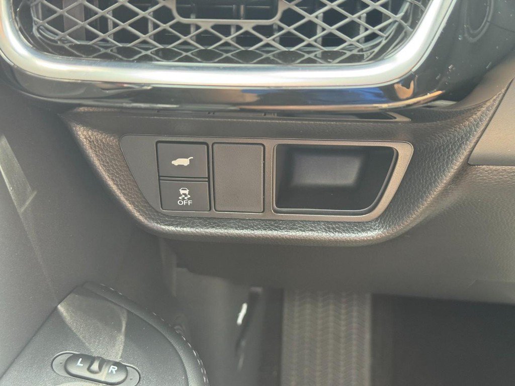 Certified 2025 Acura ADX FWD image 20