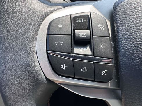 Used 2026 Ford Explorer Active AWD/4WD image 18