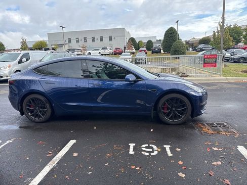Used 2021 Tesla Model 3 Performance image 2