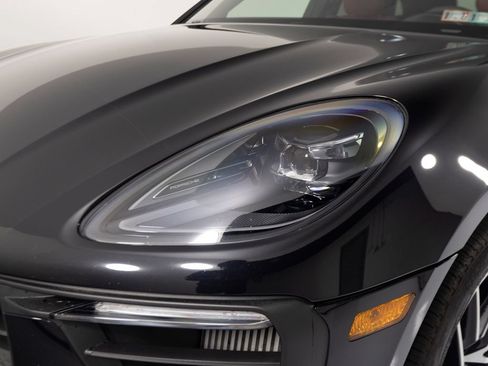 Certified 2023 Porsche Macan S AWD/4WD image 44