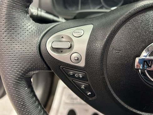 Used 2015 Nissan Versa Note SR w/ SR Convenience Package FWD image 12
