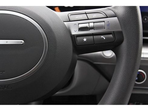 Used 2026 Hyundai Kona SE FWD image 19