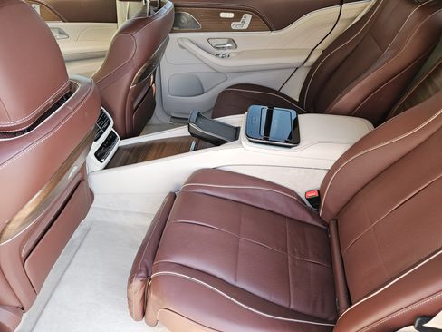 Used 2023 Mercedes-Benz Maybach GLS 600 Maybach GLS 600 image 30