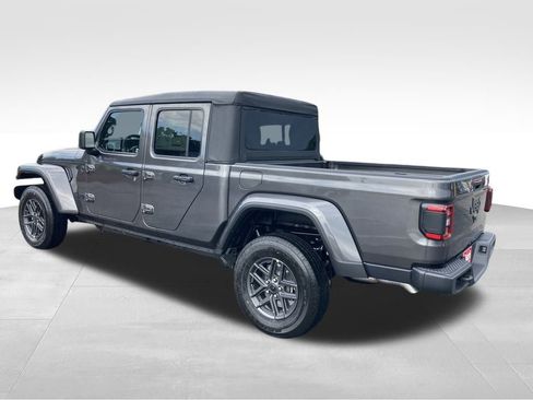 New 2025 Jeep Gladiator Sport image 3