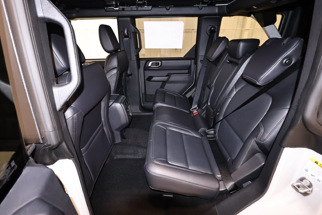 New 2026 Ford Bronco Outer Banks AWD/4WD image 13