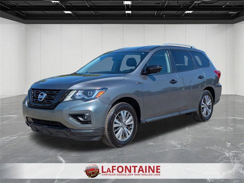 Used 2019 Nissan Pathfinder SL image 1