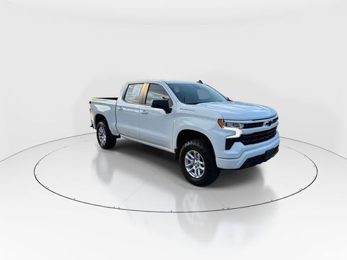 Used 2023 Chevrolet Silverado 1500 RST AWD/4WD image 2