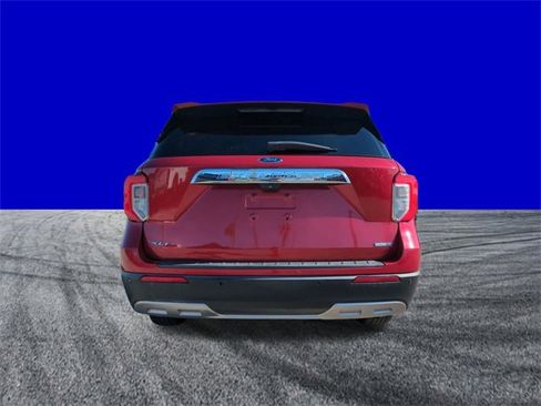 Certified 2020 Ford Explorer XLT w/ Equipment Group 202A image 5