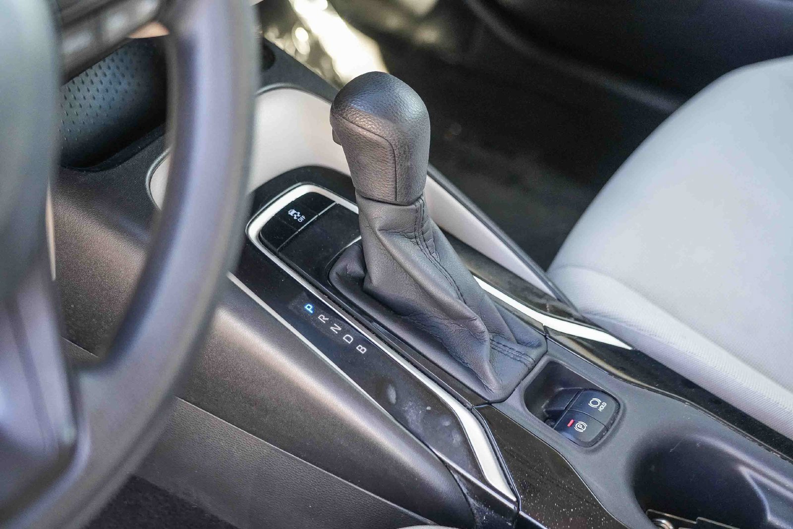 Used 2020 Toyota Corolla LE FWD image 19