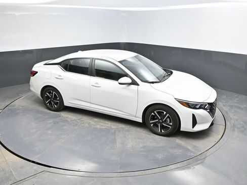 Used 2024 Nissan Sentra SV image 22