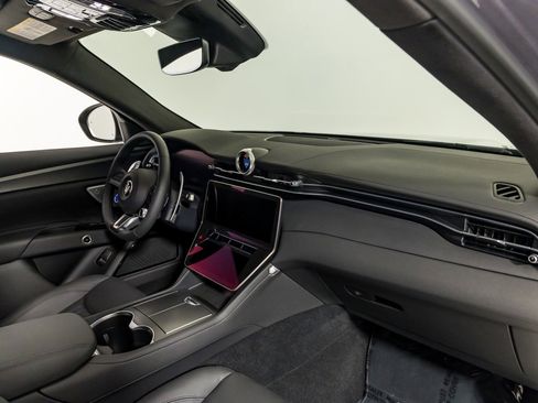 Used 2024 Maserati Grecale GT image 22