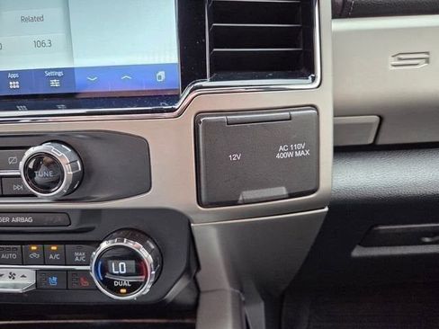 Used 2022 Ford F250 Lariat w/ Black Appearance Package AWD/4WD image 30