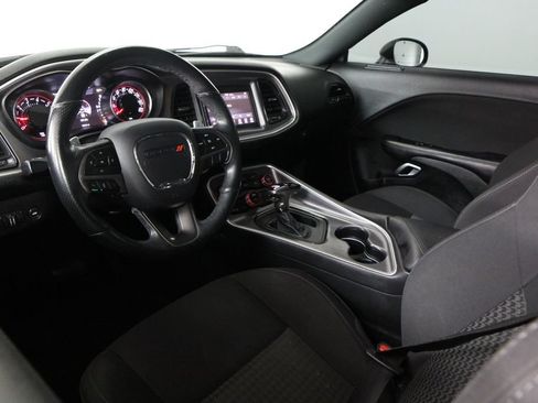 Used 2019 Dodge Challenger R/T w/ Driver Convenience Group RWD image 6