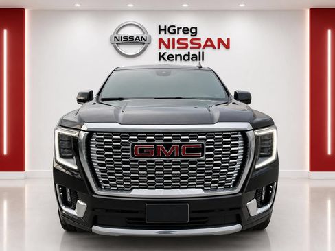 Used 2023 GMC Yukon XL Denali RWD image 5
