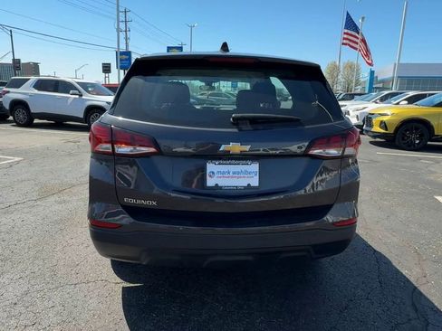 Used 2022 Chevrolet Equinox LS FWD image 7