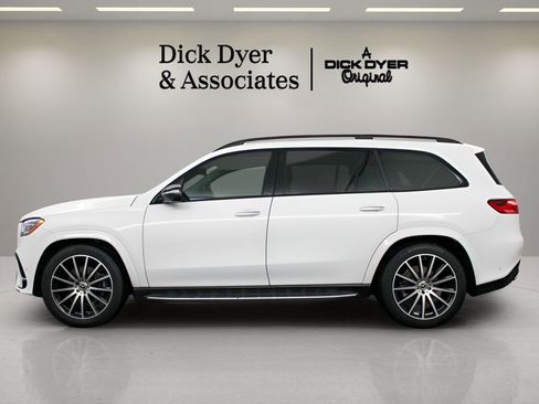 Used 2024 Mercedes-Benz GLS 450 4MATIC image 6