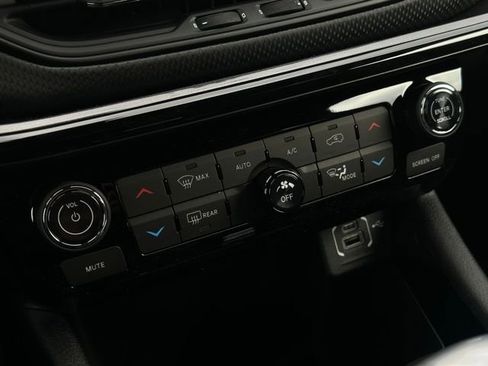 New 2026 Jeep Compass Limited AWD/4WD image 14