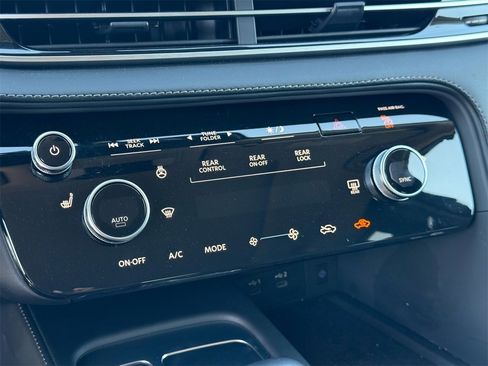 Used 2026 INFINITI QX60 Pure w/ Cargo Package image 23