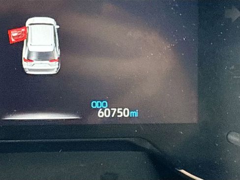 Used 2021 Toyota RAV4 XSE image 14