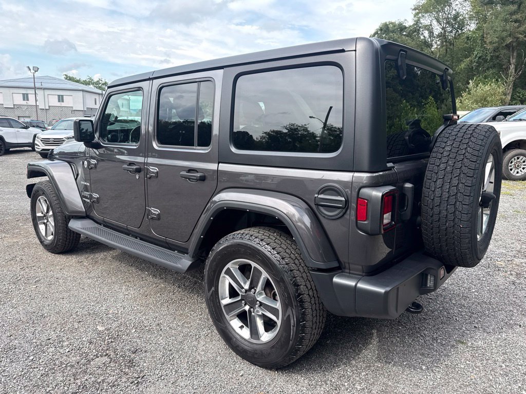Used 2022 Jeep Wrangler Unlimited Sahara w/ Cold Weather Group AWD/4WD image 4