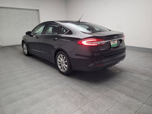 Used 2017 Ford Fusion SE w/ Fusion SE Technology Package image 5