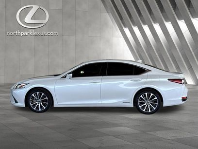 Used 2019 Lexus ES 300h w/ Premium Package