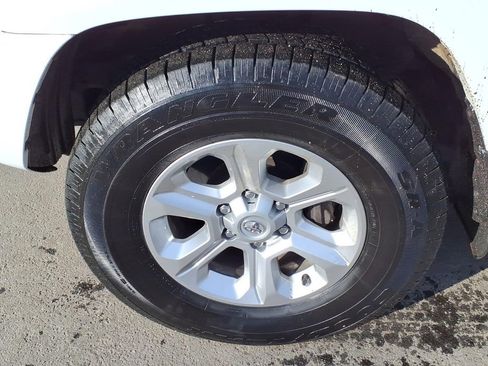 Used 2022 Toyota 4Runner SR5 Premium w/ Moonroof Package image 9