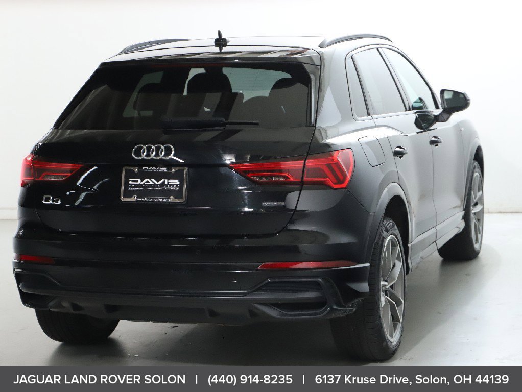 Used 2022 Audi Q3 2.0T Premium w/ Black Optic Sport Package AWD/4WD image 9