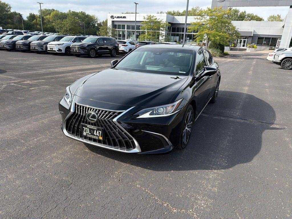 Used 2024 Lexus ES 250 w/ Premium Package AWD/4WD image 8