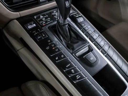 Used 2019 Porsche Macan S AWD/4WD image 30