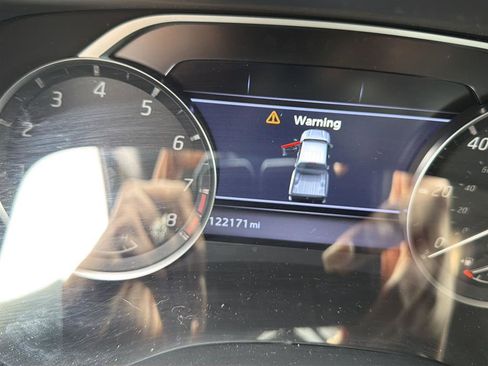 Used 2022 Nissan Frontier SV w/ SV Premium Package image 15