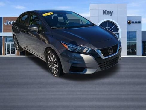 Used 2021 Nissan Versa SV image 8