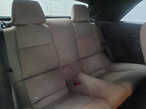 Used 2013 Ford Mustang Convertible image 19