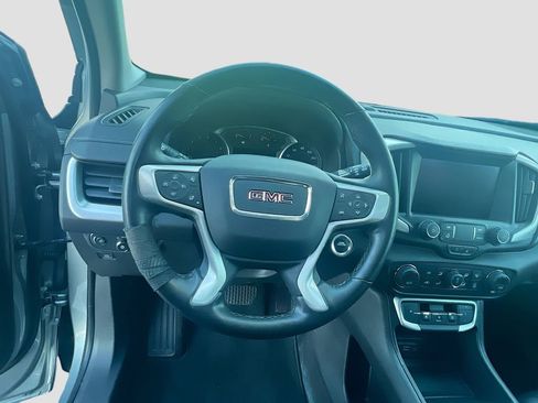 Used 2024 GMC Terrain SLT image 11