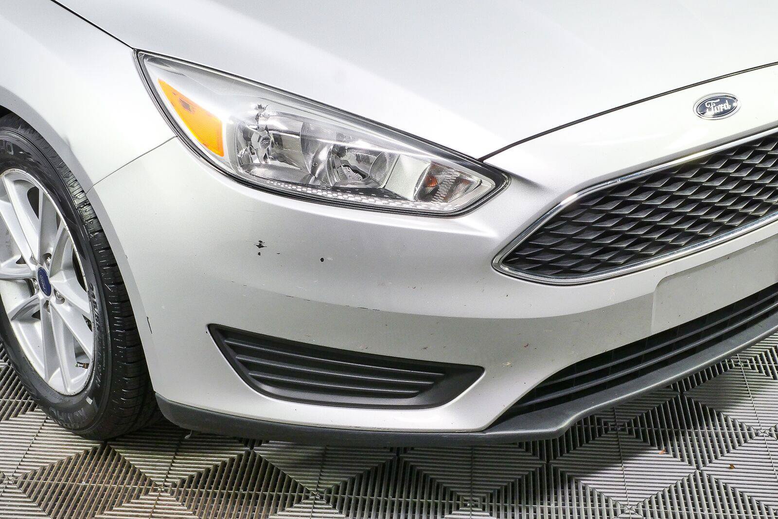 Used 2018 Ford Focus SE FWD image 35
