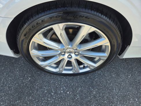 Used 2018 Volvo S90 T8 Inscription w/ Convenience Package image 12